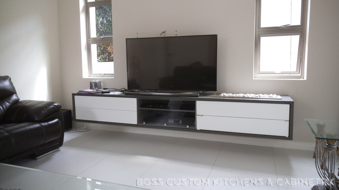 floating shelf with tv